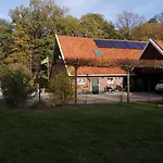 Bed & Breakfast Veenemaat 4*