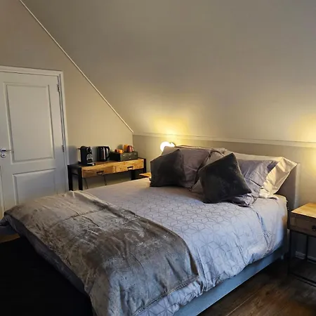 Veenemaat 4*
