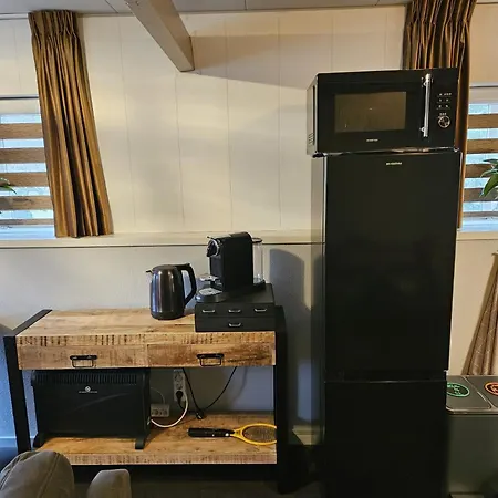 Veenemaat 4*