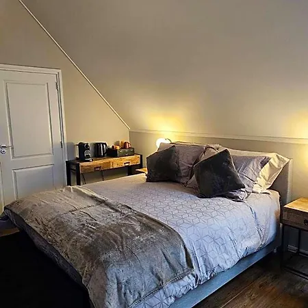 Veenemaat 3*